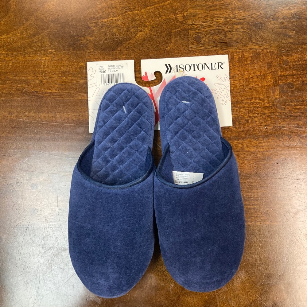 Women’s Isotoner Slippers, Large (8-9)